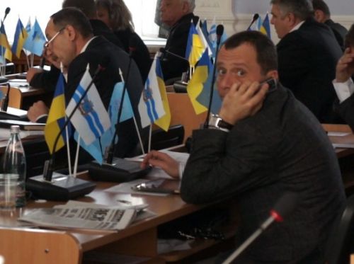 Дмитрий Куклинский уже не голосует вместо однопартийцев.