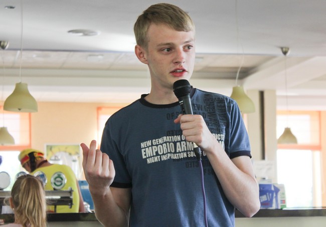 Олег Деренюга, журналист